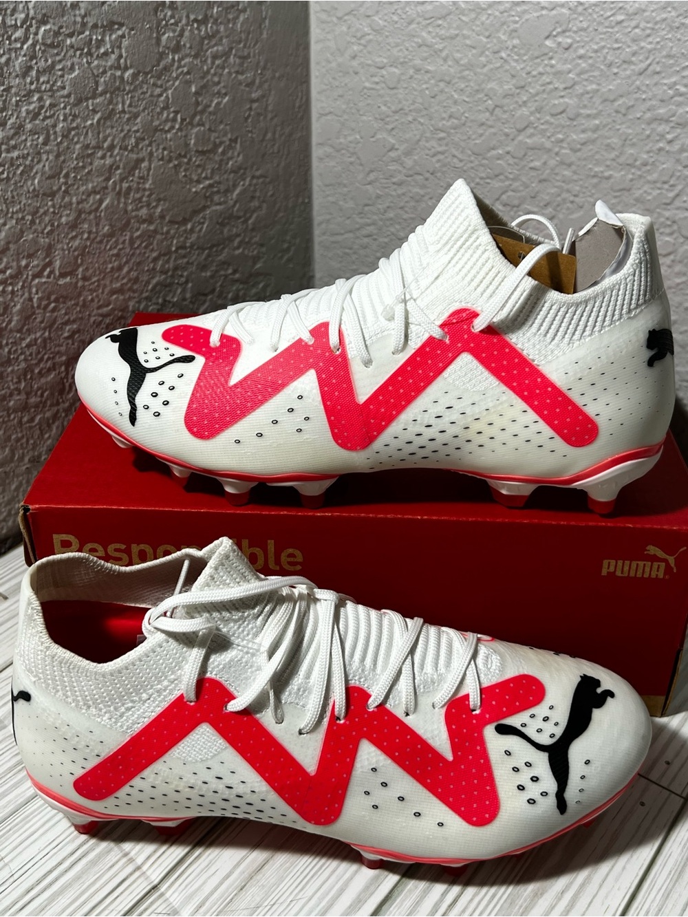 PUMA Future Match FG/AG Women’s Soccer Cleats Size 6 White Fire Orchid lace slip
